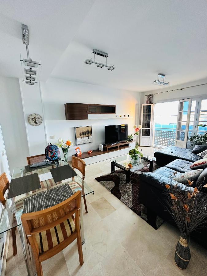 Elena Is A Comfortable And Well Located Flat Лас-Пальмас-де-Гран-Канария Экстерьер фото