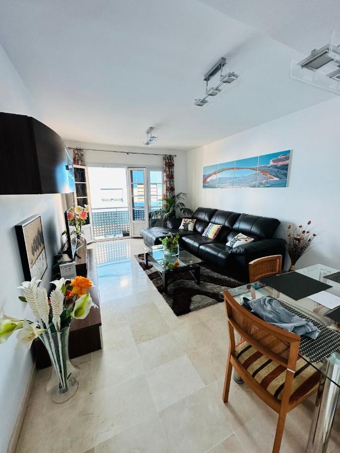 Elena Is A Comfortable And Well Located Flat Лас-Пальмас-де-Гран-Канария Экстерьер фото